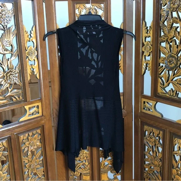 Forever 21 Black Knit Vest Women Sz M Drape Sleeveless Semi-Sheer Adult - Picture 4 of 5